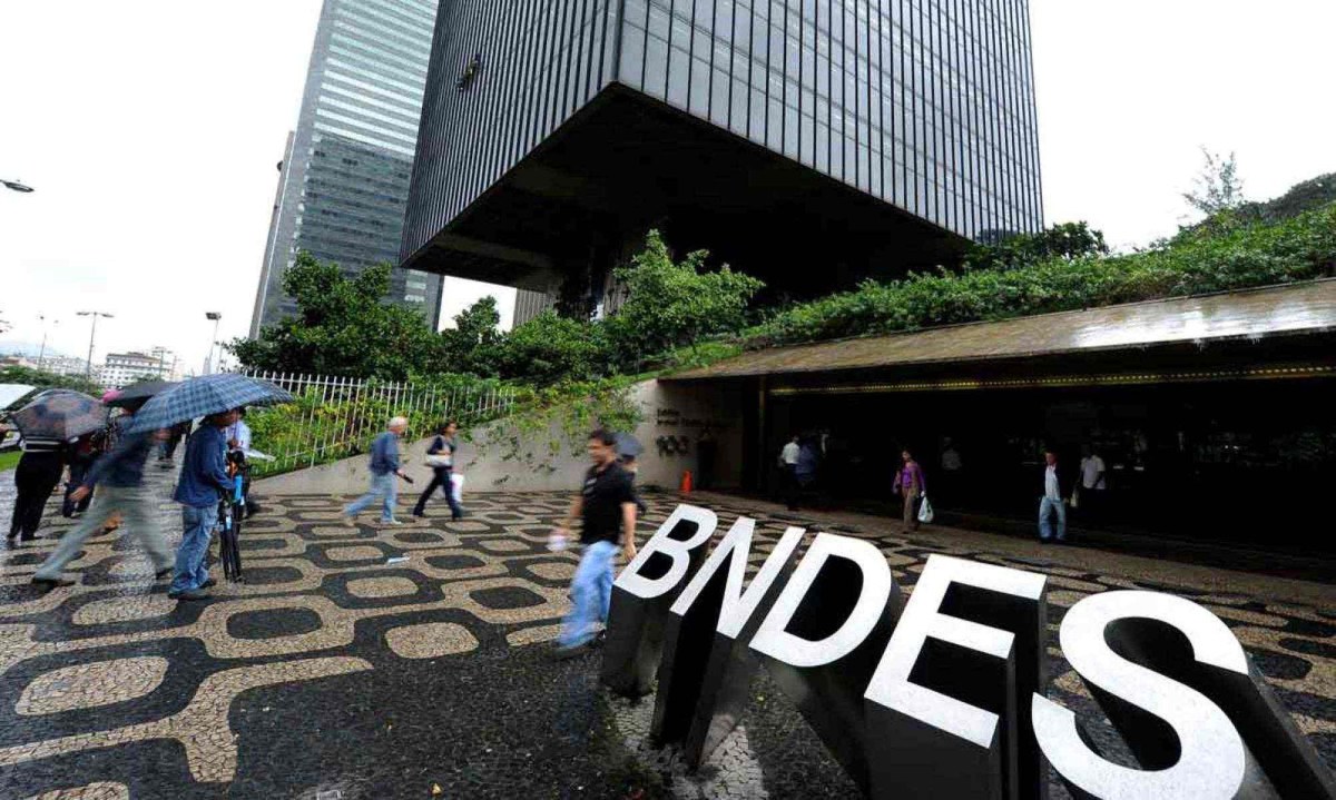 Liberação de crédito do BNDES para Minas chega a R$ 8 bi no semestre